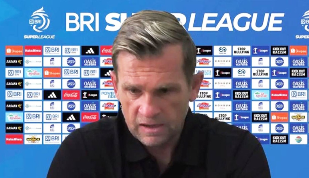 Pelatih Persib Igor Tolic dalam sesi pre-match press conference, Sabtu, 19 September 2026.