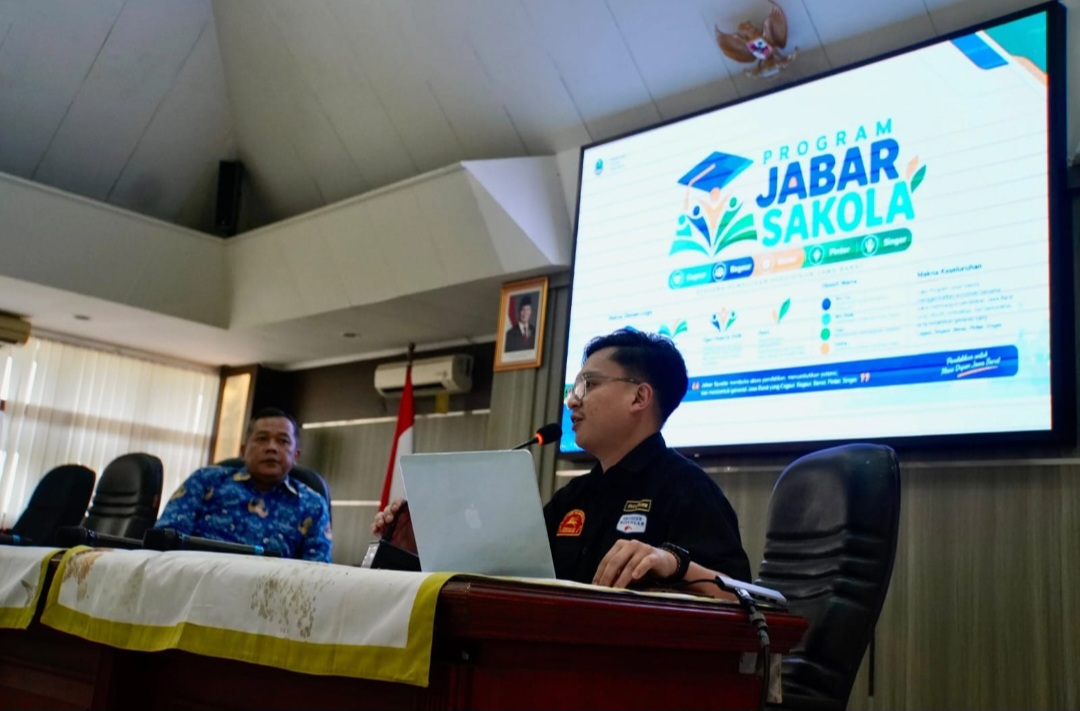 Suasana kegiatan sosialisasi Program Jabar Sakola (PJS) yang diselenggarakan di Aula Dewi Sartika, Kantor Dinas Pendidikan Provinsi Jawa Barat, Kota Bandung, Kamis (1/10/2026).