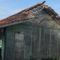 Rumah nyaris roboh milik warga miskin ekstrem, Aep Permana, di Kecamatan Kadungora, Kabupaten Garut.